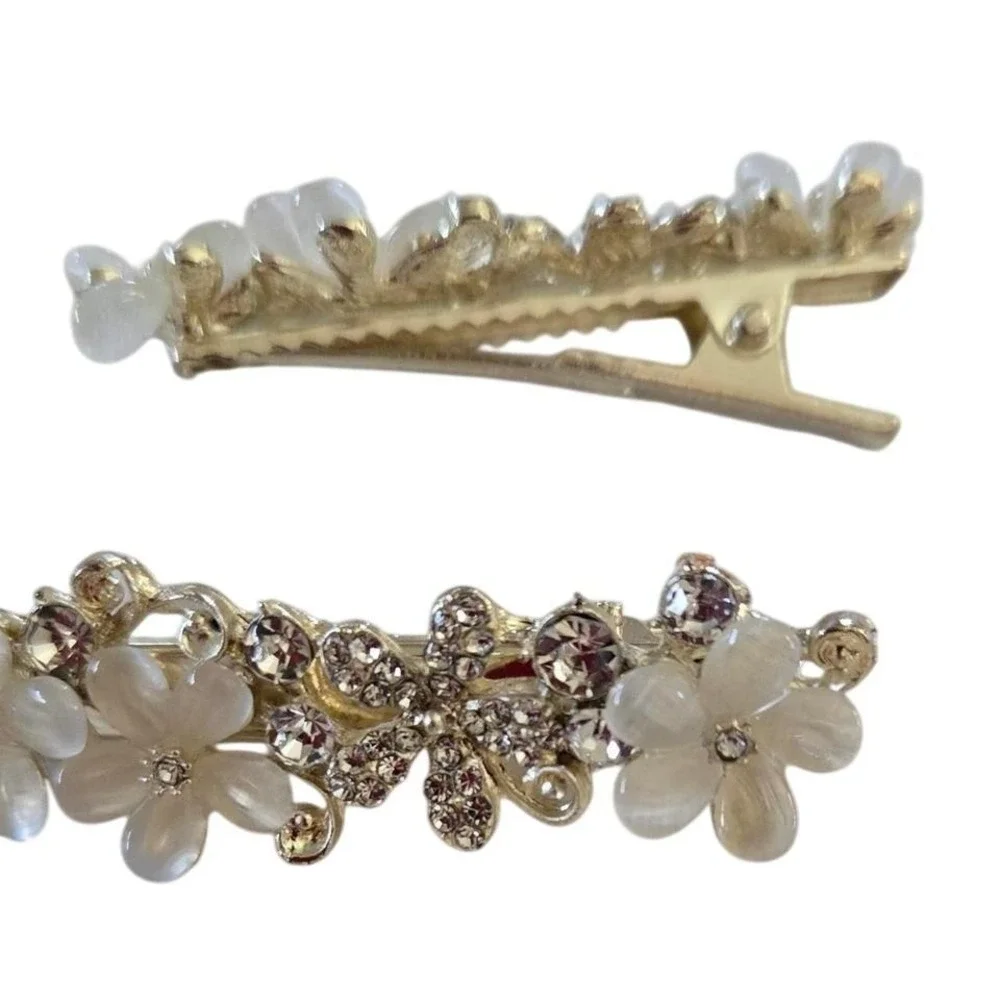 Lot of 8,‎ NEW Gold hair clips, claws and slides with rhinestones and tassels.